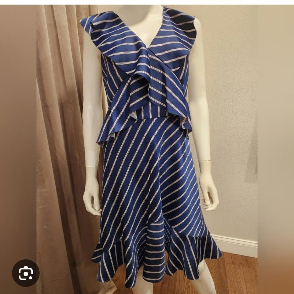 Banana Republic Blue and White Silk Flounce Dress - 0